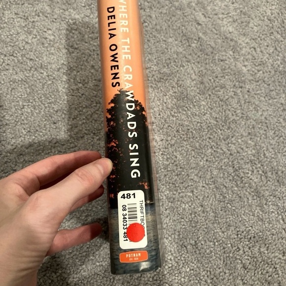 Where The Crawdads Sing Hardback Book - Picture 3 of 12